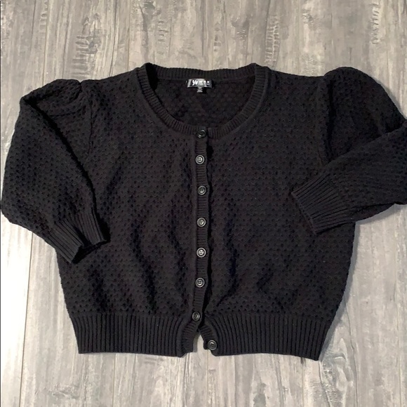 Sweaters - Super Cute Ye Mak Black Cardigan Sweater 3X
